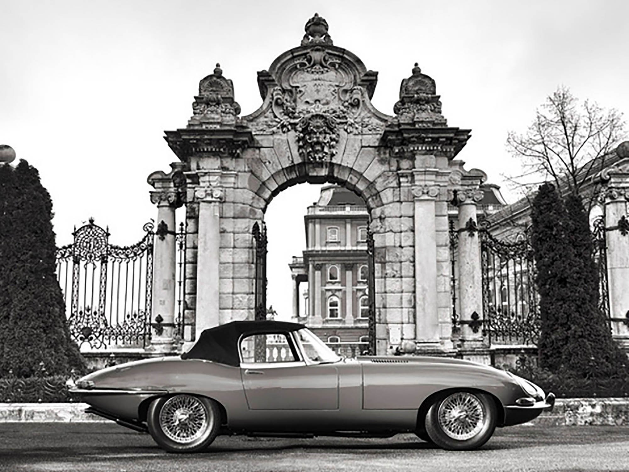 Coche deportivo clásico 1