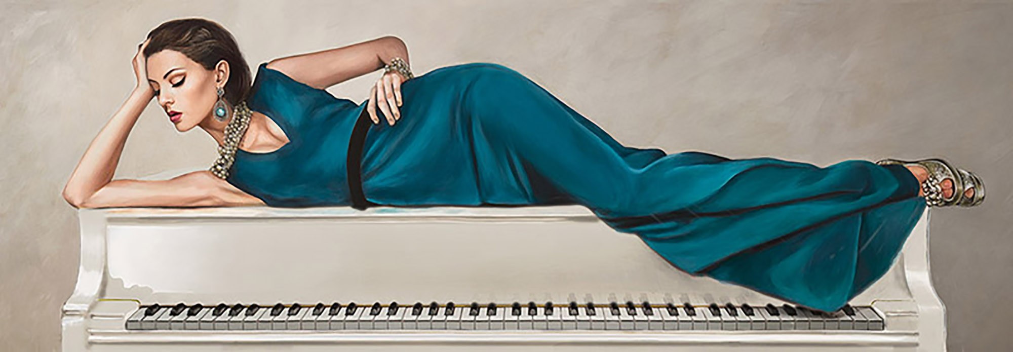 La dama del piano blanca