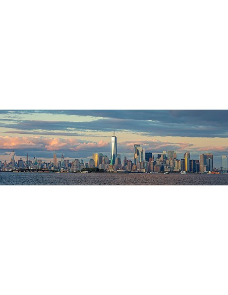 Manhattan con la Estatua de la Libertad y One WTC