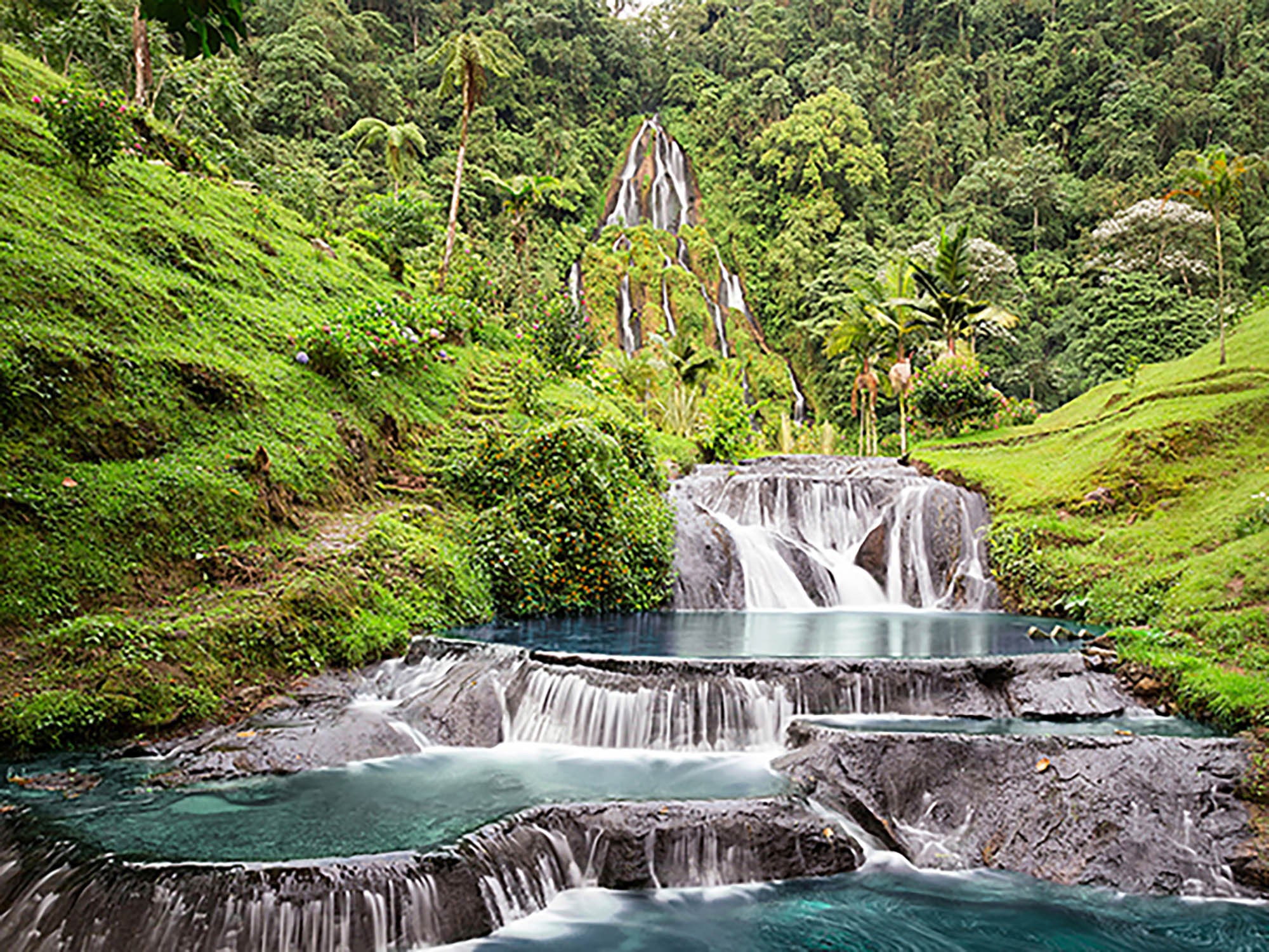 Cascada en Santa Rosa de Cabal, Colombia