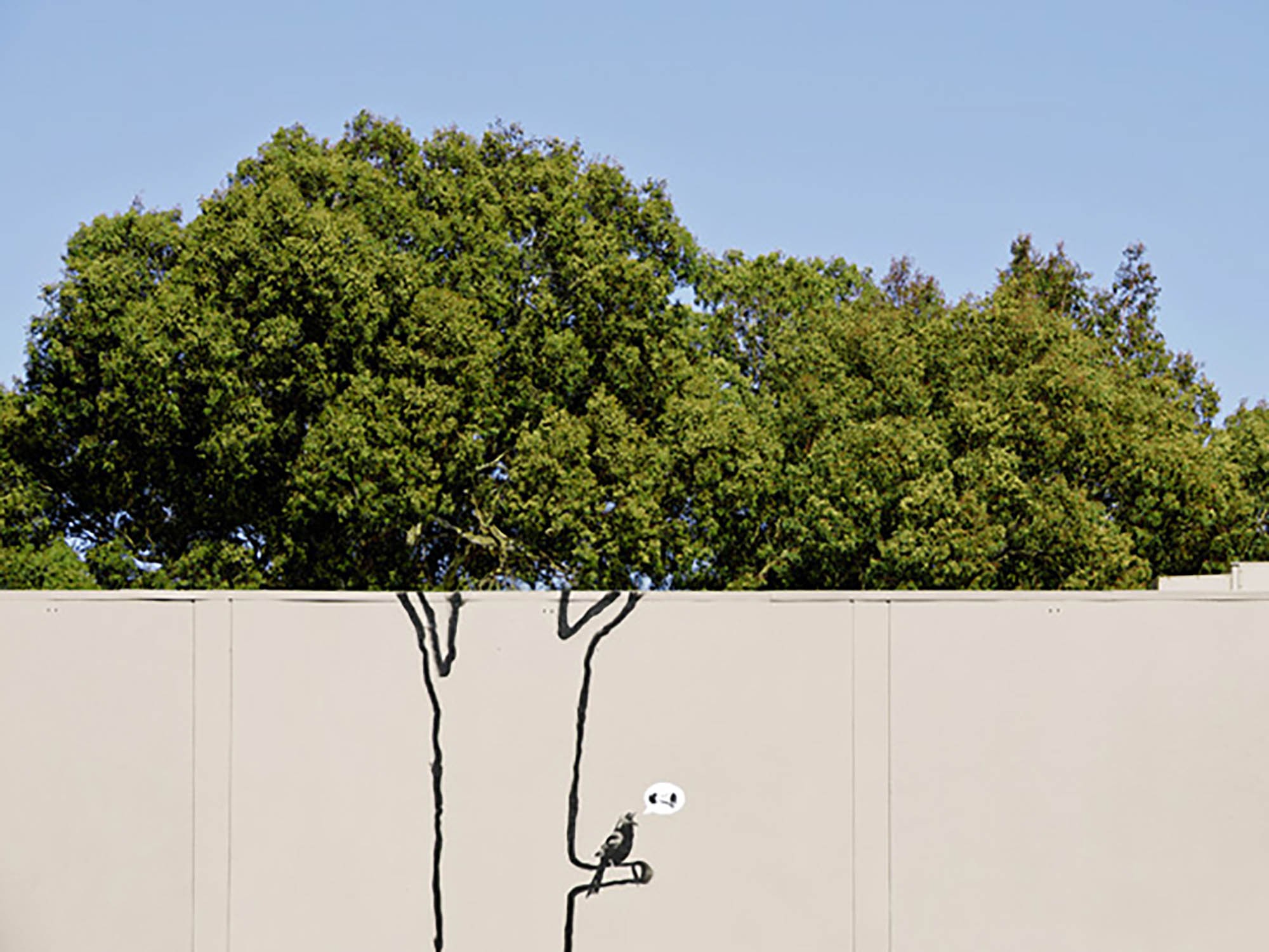Cerca de la calle 14, San Francisco (graffiti atribuido a Banksy)
