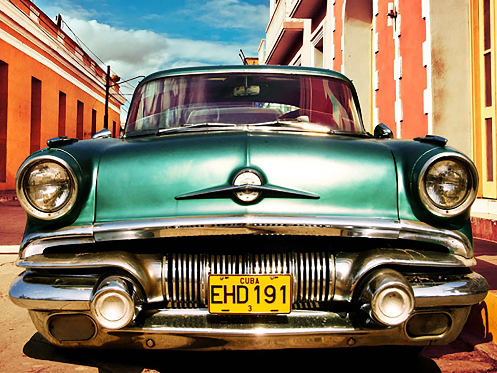 Coche americano clásico en La Habana, Cuba