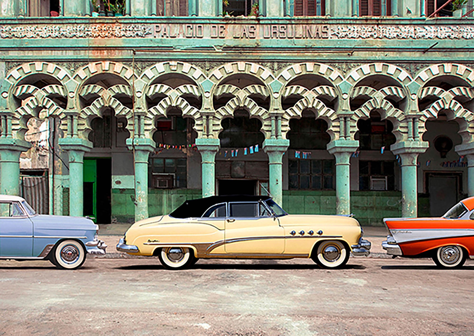 Autos estacionados en La Habana, Cuba
