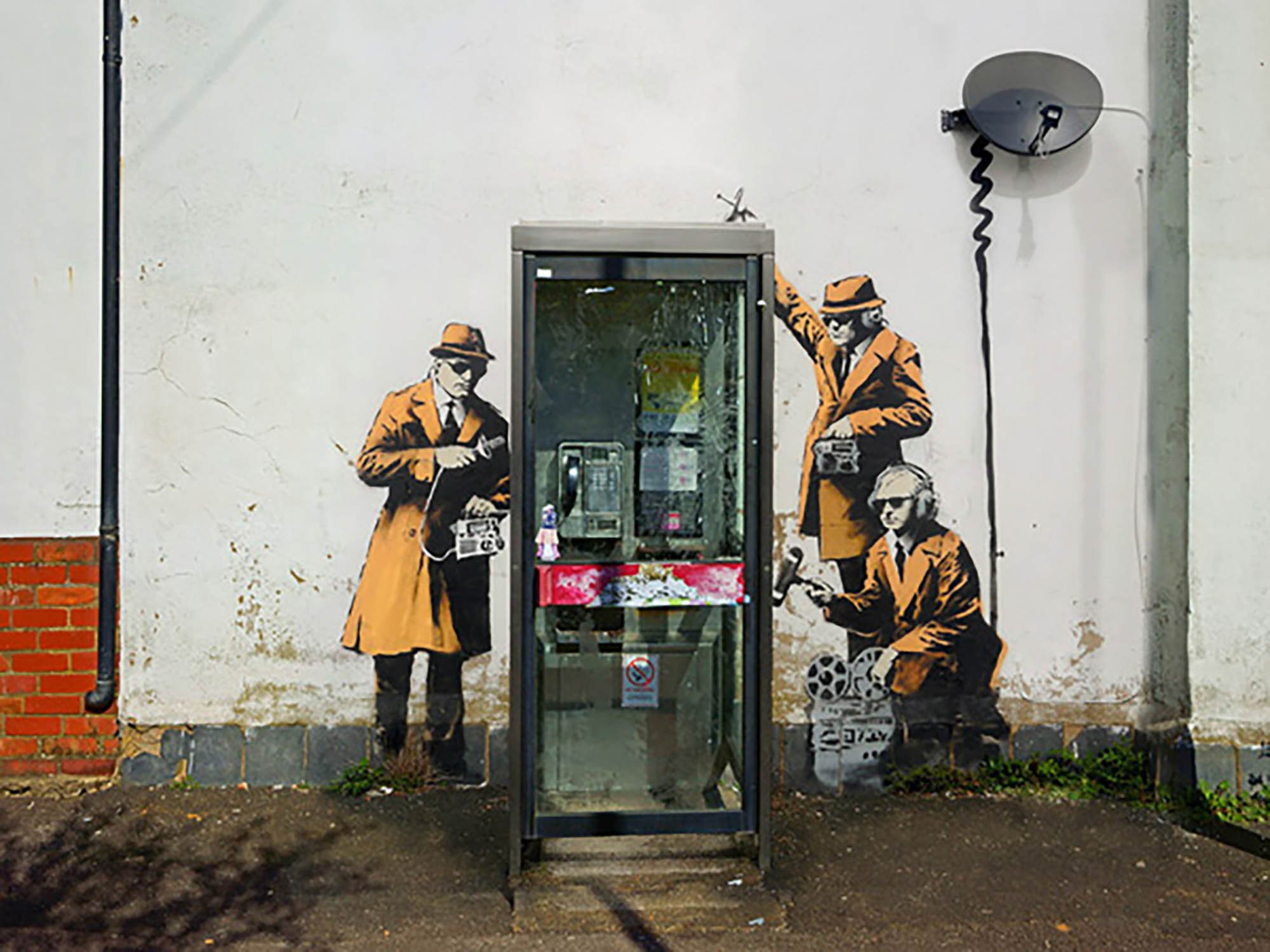 Fairview Road y Hewlett Road en Cheltenham, Gloucestershire (graffiti atribuido a Banksy)