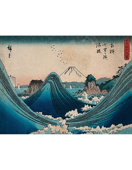 El monte Fuji visto a través de las olas en Manazato no hama