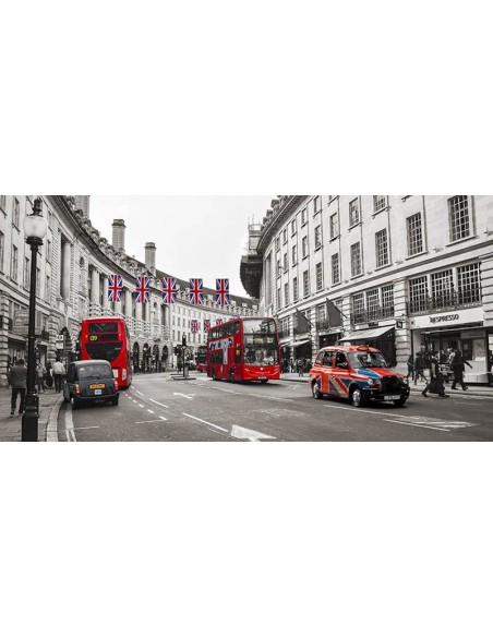 Autobuses y taxis en Oxford Street, Londres