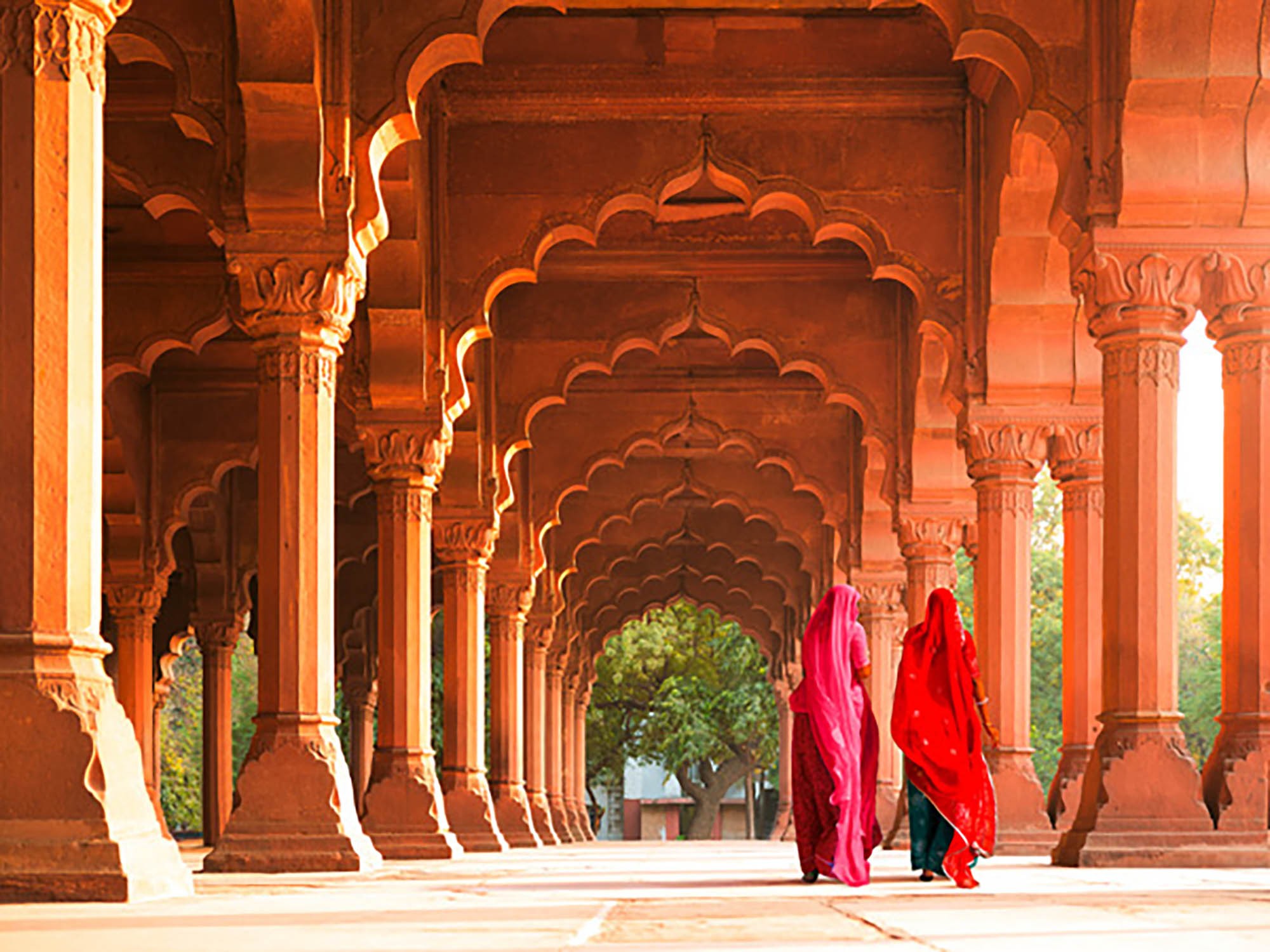 Mujeres con vestimenta tradicional, India