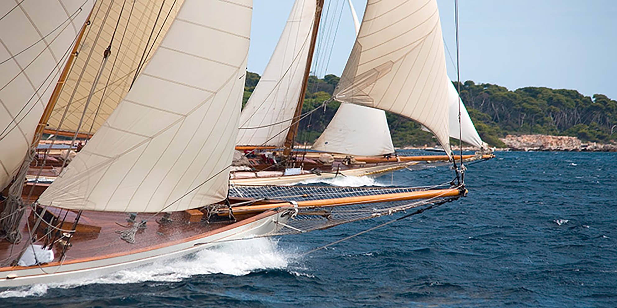 Veleros antiguos en regata