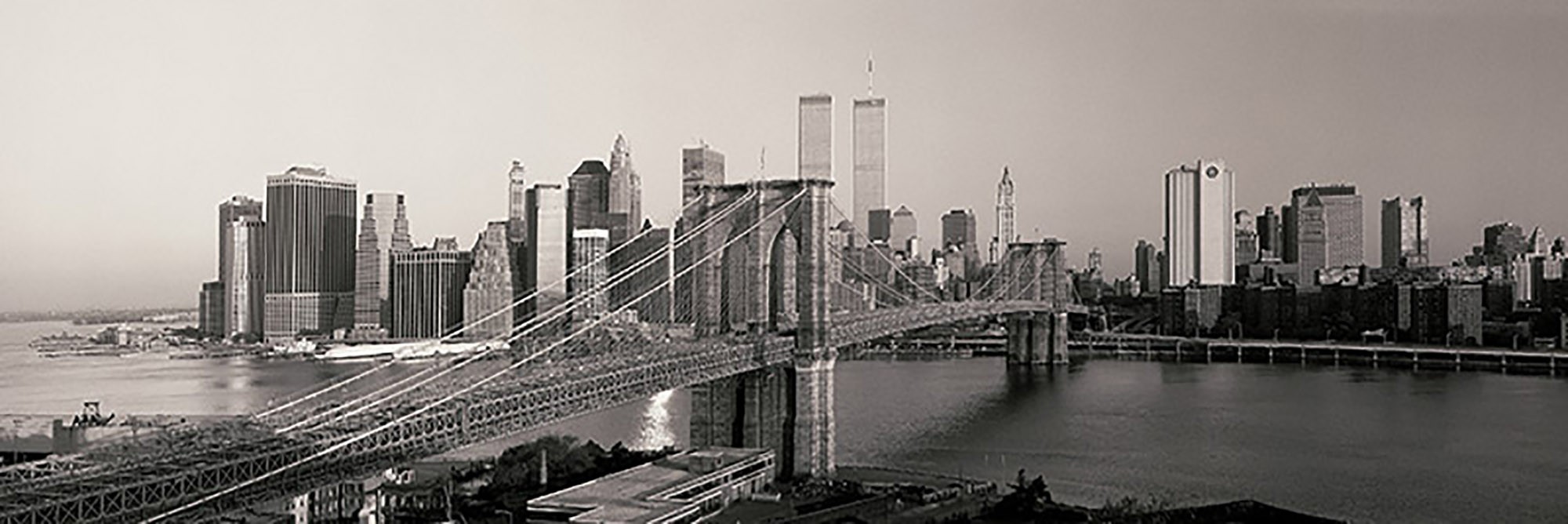 Puente de Brooklyn y Manhattan al amanecer